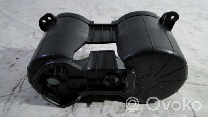 Opel Mokka Cup holder front 