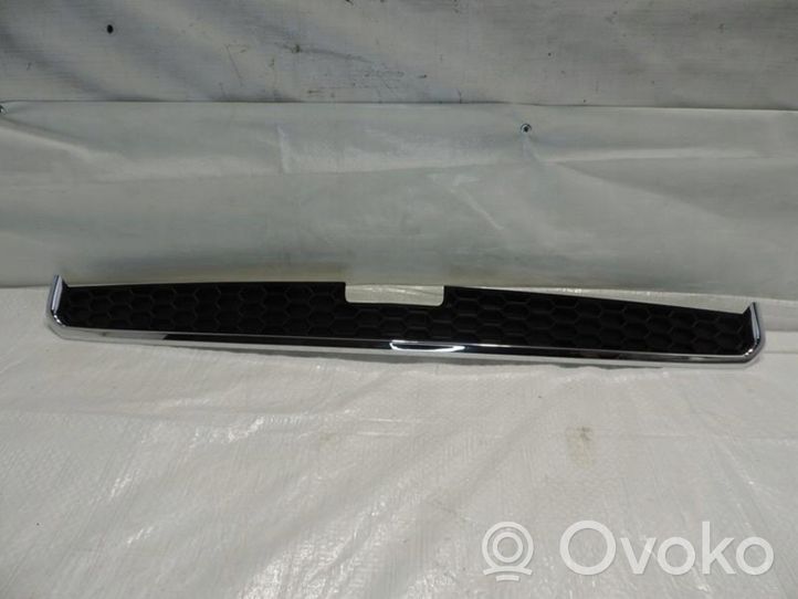 Chevrolet Captiva Grille calandre supérieure de pare-chocs avant 96442715