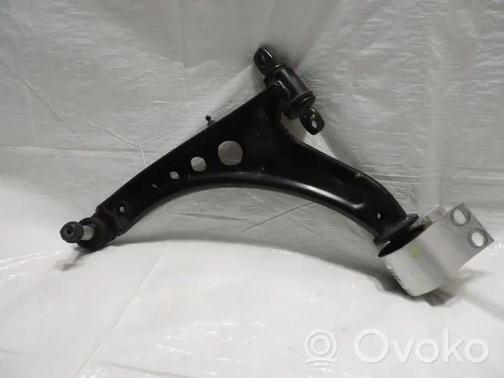 Opel Movano B Triangle bras de suspension inférieur avant 84198829