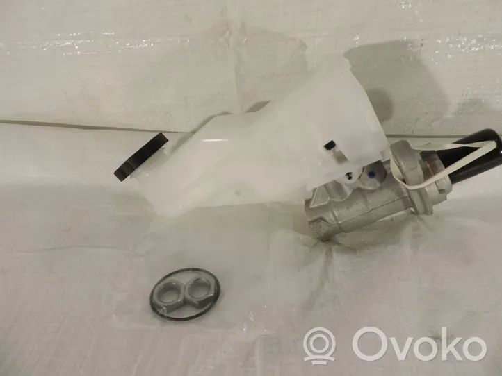 Opel Insignia B Główny cylinder hamulca 84118583