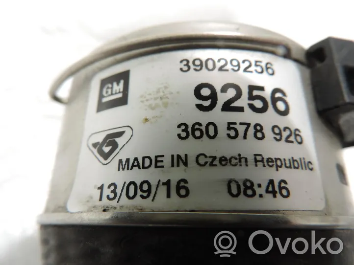 Opel Astra K Välijäähdyttimen letku 39029256