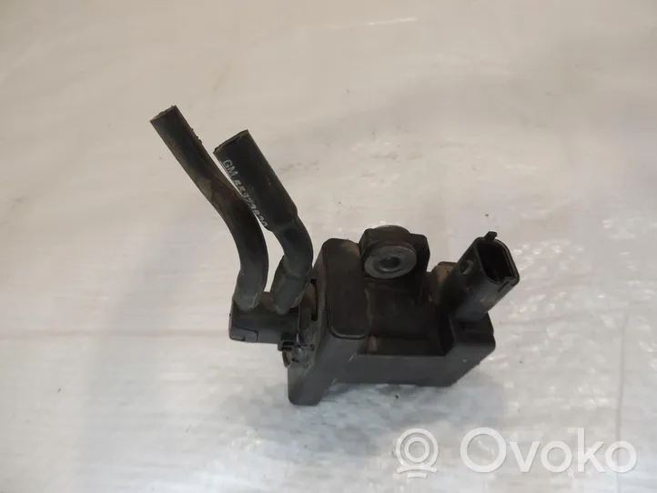 Opel Astra J Turboahtimen magneettiventtiili 55576356