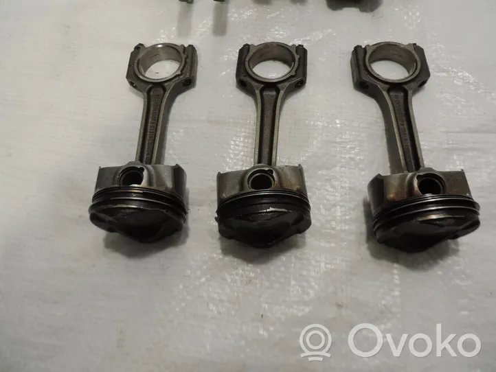 Ford Fiesta Piston avec bielle H6BGBA