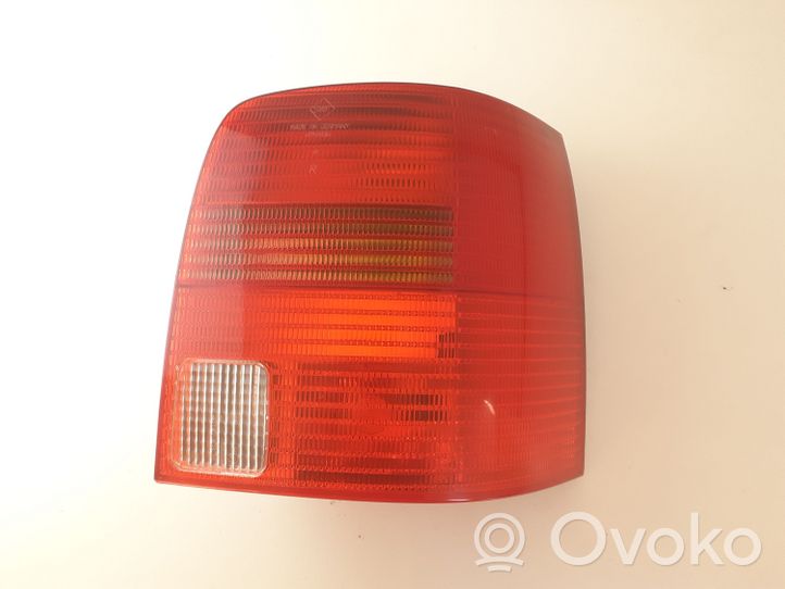 Volkswagen PASSAT B5 Lampa tylna 3B9945257