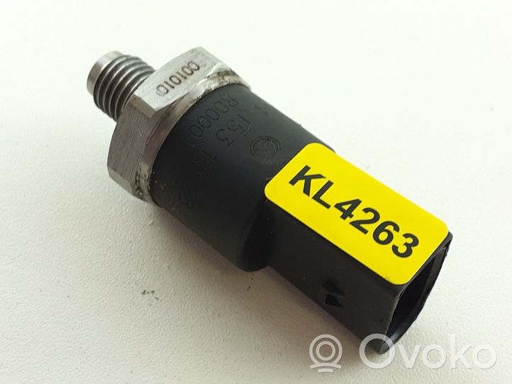 Mercedes-Benz C W203 Regolatore di pressione del carburante A0041531528