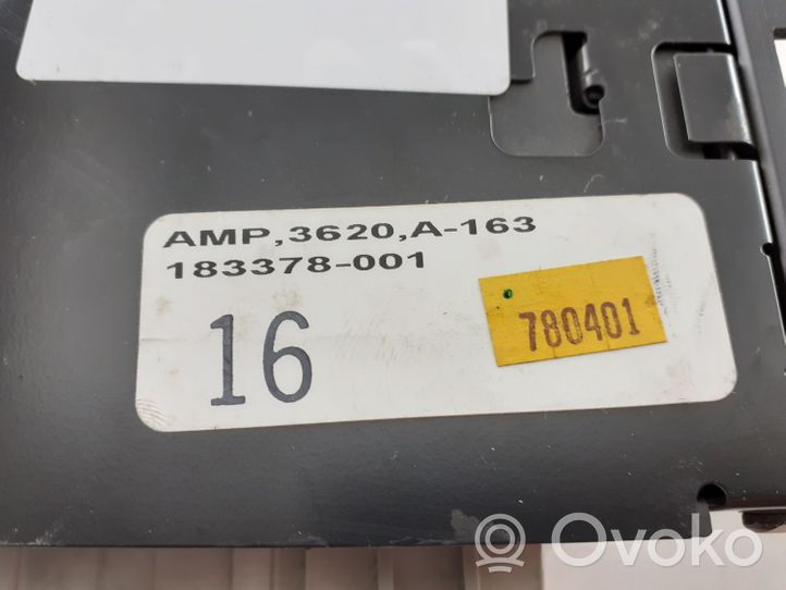 Mercedes-Benz ML W163 Garso stiprintuvas A1638200189