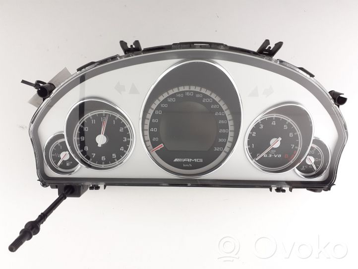 Mercedes-Benz E AMG W212 Spidometrs (instrumentu panelī) A2125403748
