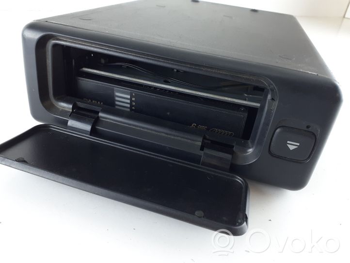 BMW 7 E38 CD/DVD changer 8361058