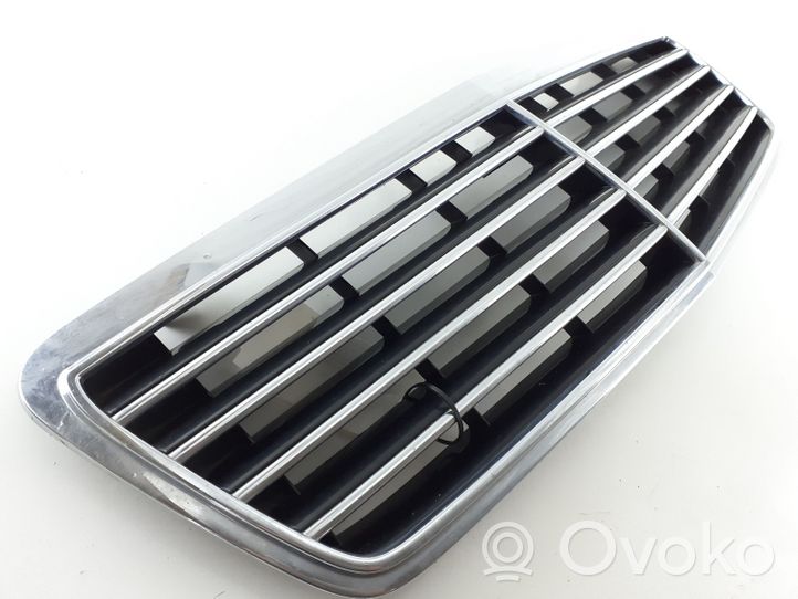 Mercedes-Benz CLK A208 C208 Atrapa chłodnicy / Grill 2088800085