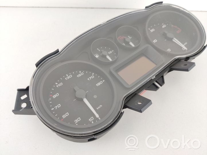 Iveco Daily 6th gen Geschwindigkeitsmesser Cockpit 5802036578