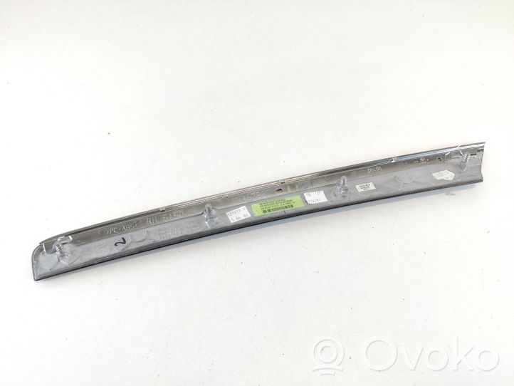 Mercedes-Benz ML W164 Moulure/baguette de porte avant A1647203222