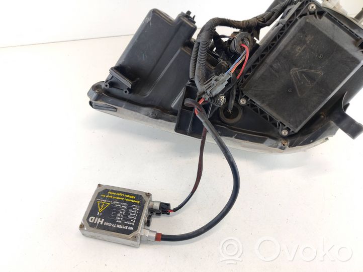 Lexus RX 330 - 350 - 400H Lampa przednia 