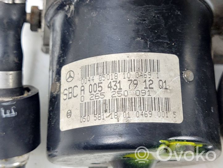 Mercedes-Benz E W211 ABS Pump A0054317912