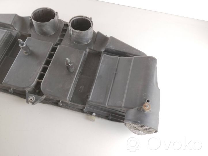 Audi RS6 C6 Boîtier de filtre à air 077133837AF