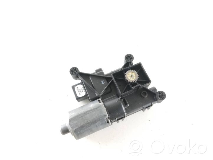 Peugeot 308 Motore/attuatore 0390200075