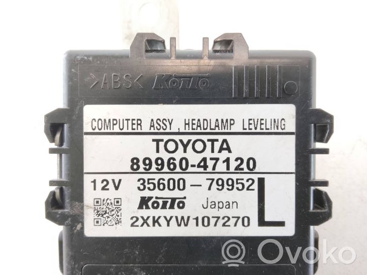 Toyota Prius (XW30) Sterownik / Moduł świateł LCM 8996047120