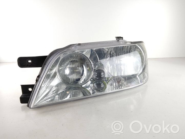 Hyundai Centennial Lampa przednia 921013BXXX