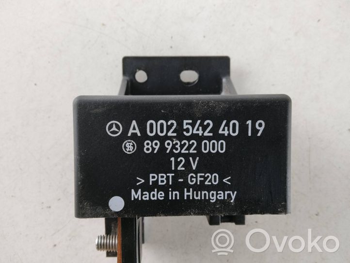 Volkswagen Crafter Glow plug pre-heat relay A0025424019