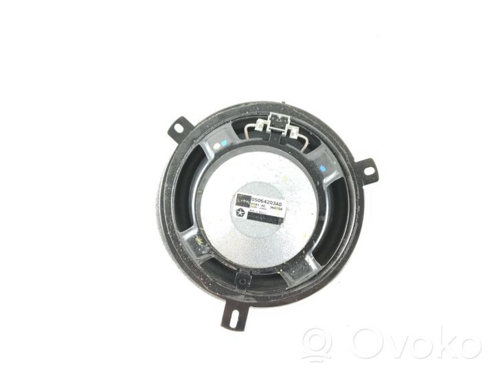 Dodge Nitro Garsiakalbis (-iai) priekinėse duryse 05064203AD