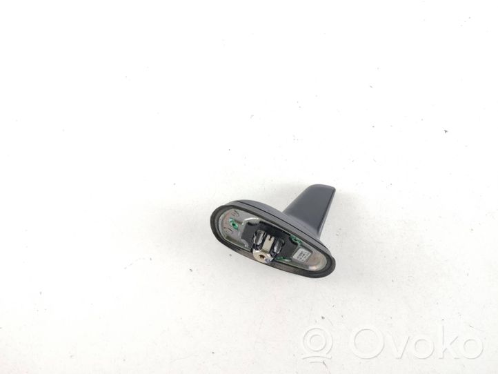 Mercedes-Benz E C207 W207 Antena (GPS antena) A2218205975