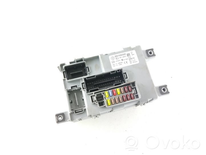 Opel Combo D Module de fusibles 00519383520