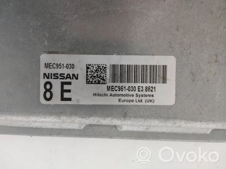 Nissan Qashqai+2 Sterownik / Moduł ECU MEC951030