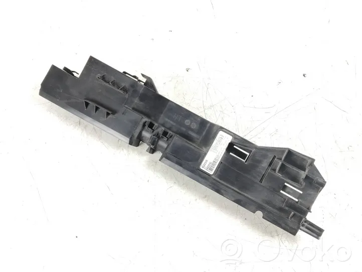 BMW X5 F15 Boczny panel mocowania chłodnicy 9522366