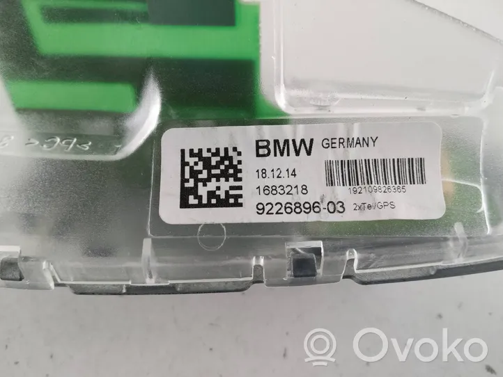 BMW 5 F10 F11 GPS-pystyantenni 9226896