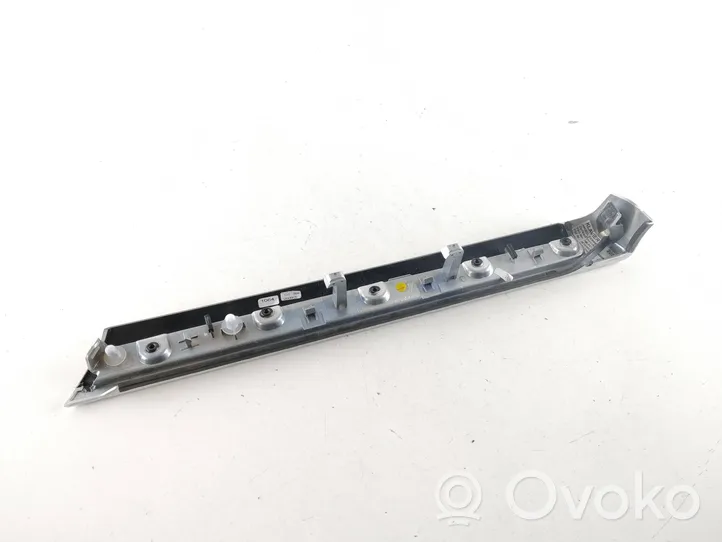 Porsche Cayenne (92A) Moulure/baguette de porte avant 7P5867410