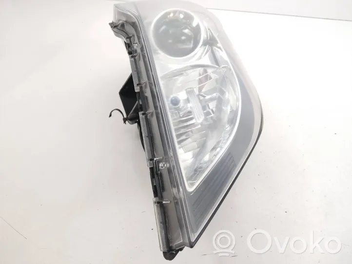 KIA Ceed Lampa przednia 921021H