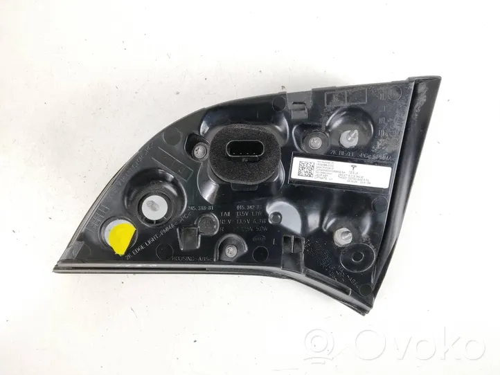 Tesla Model Y Takaluukun takavalot 150208800C