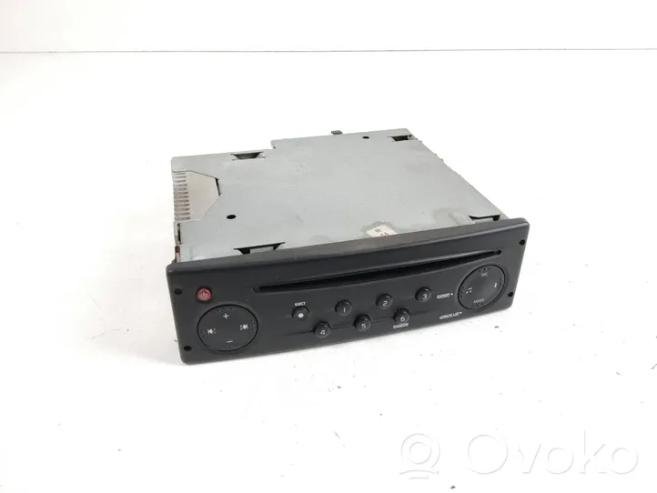 Renault Master II Radio/CD/DVD/GPS-pääyksikkö 8200633634B