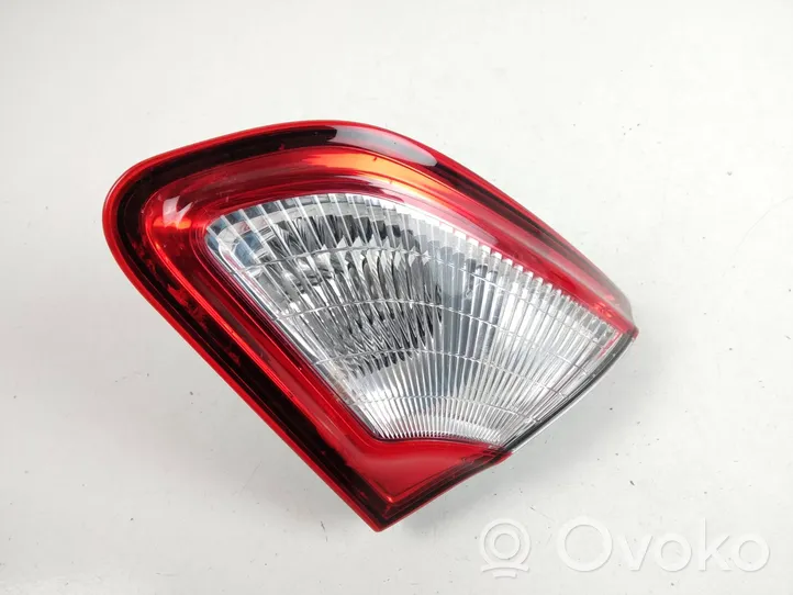 Nissan Qashqai+2 Lampy tylnej klapy bagażnika 89503209