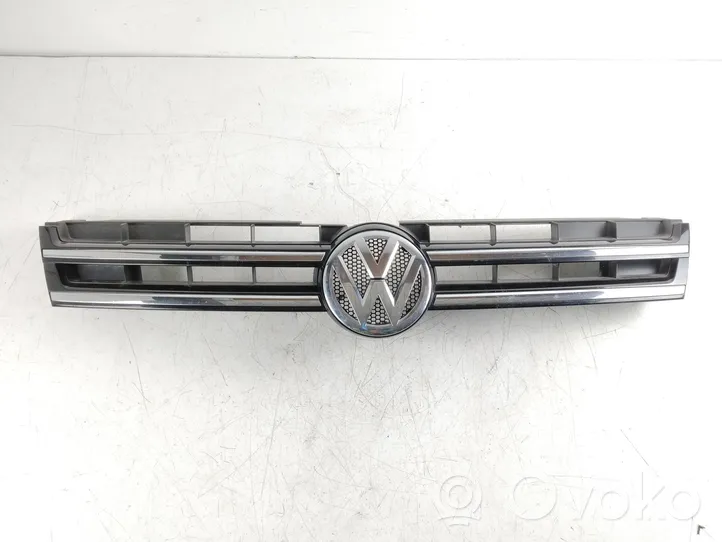 Volkswagen Touareg II Front bumper upper radiator grill 7P6853651A