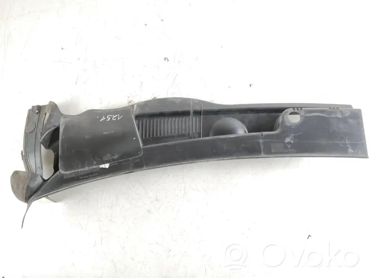 Volkswagen Touareg II Wiper trim 7P6819402D