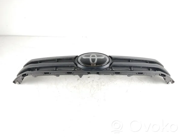 Toyota Hilux (AN120, AN130) Griglia superiore del radiatore paraurti anteriore 531110K720