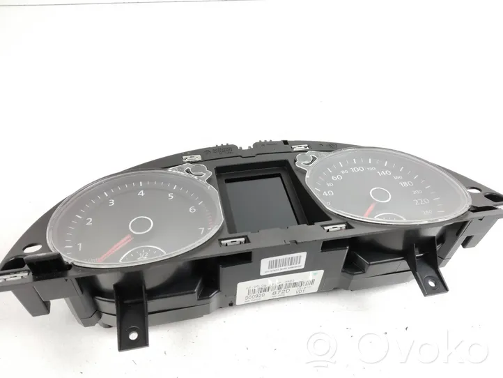 Volkswagen PASSAT B6 Speedometer (instrument cluster) 3C0920872D