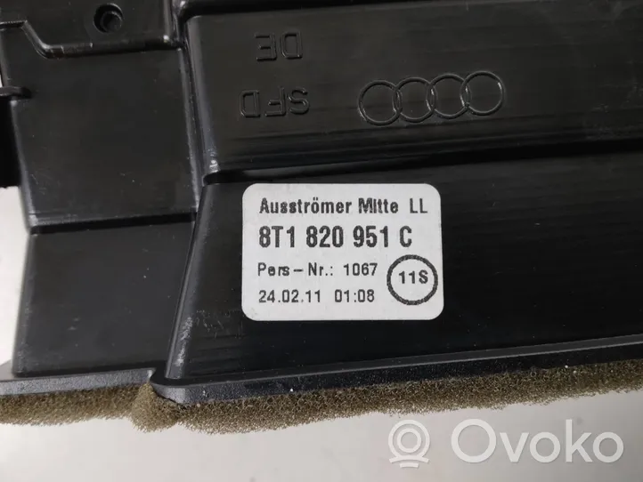 Audi A5 Sportback 8TA Dysze / Kratki środkowego nawiewu deski rozdzielczej 8T1820951C