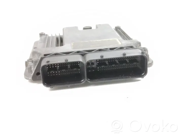 Volkswagen Caddy Calculateur moteur ECU 04L907309AB