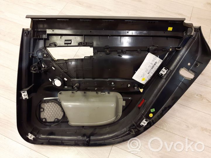 Audi A6 S6 C6 4F Takaoven verhoilu 4F0867305