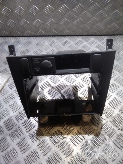 Volvo S40, V40 Radio/GPS head unit trim 30613739