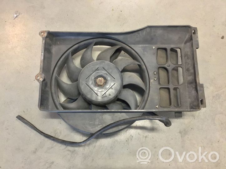 Audi 100 S4 C4 Kale ventilateur de radiateur refroidissement moteur 4A0121207B