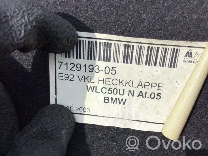 BMW 3 E92 E93 Apdaila galinio dangčio 712919305