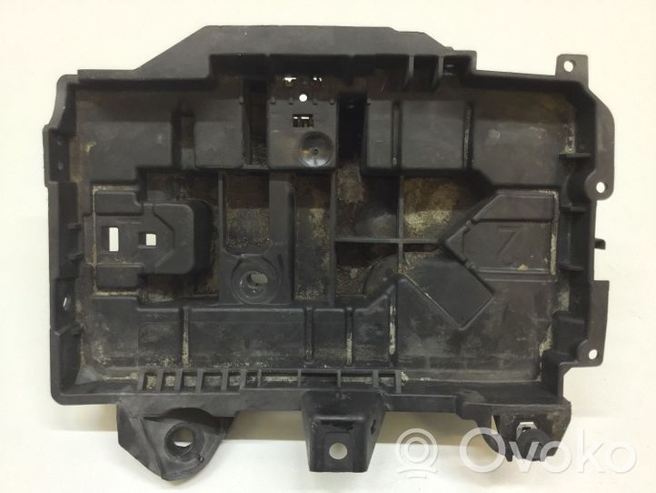 Jeep Cherokee Akumuliatoriaus tvirtinimo padas 68186053AA