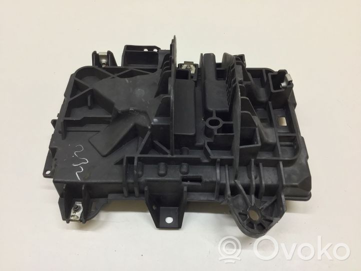 Jeep Cherokee Boîte de batterie 68186053AA