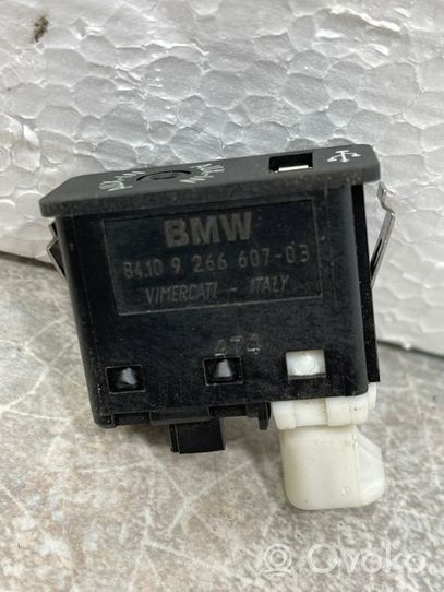 BMW i3 USB-pistokeliitin 9266607