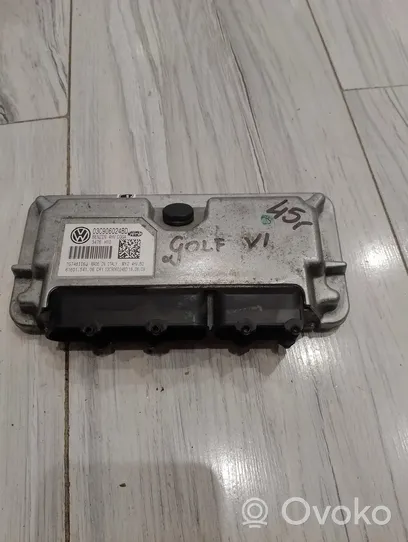 Volkswagen Golf VI Komputer / Sterownik ECU silnika 03C