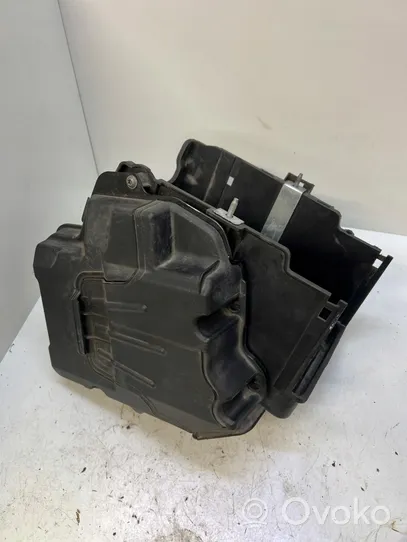 Ford Fiesta Vassoio scatola della batteria 8V2110723