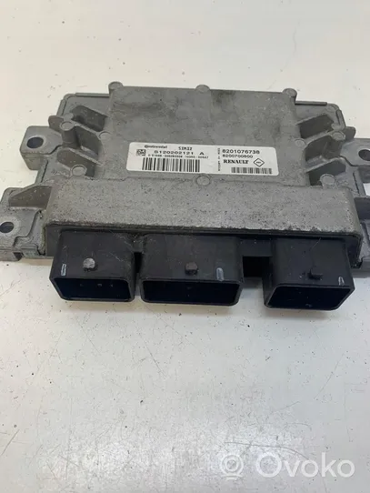 Renault Twingo II Unité de commande, module ECU de moteur 8201076738