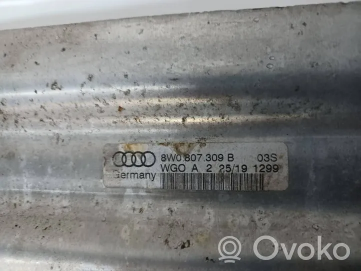 Audi A4 S4 B9 Poprzeczka zderzaka tylnego 8W0807309B